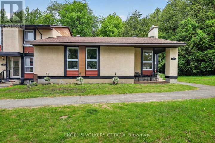 Property Photo:  164 McClintock Way 6  ON K2L 2A4 