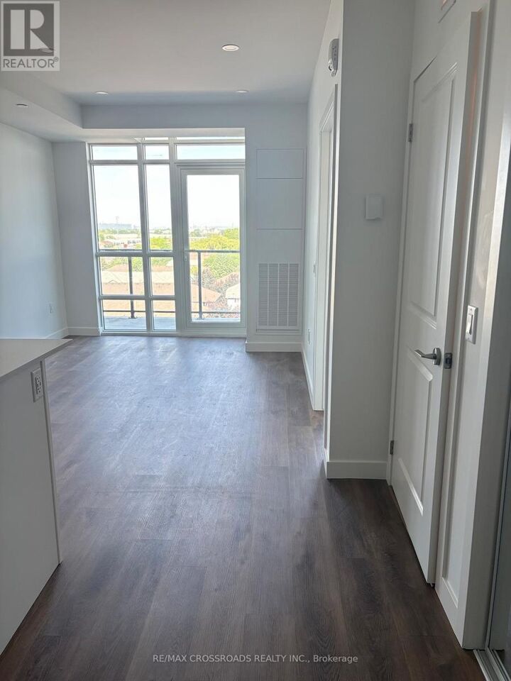 Property Photo:  461 Green Road 706  ON L8E 0L5 