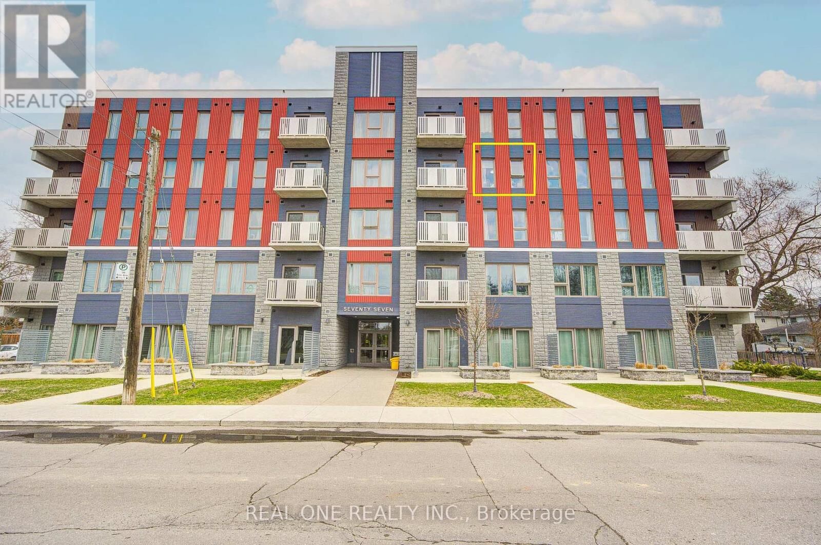 Property Photo:  77 Leland Street 411  ON L8S 3A1 