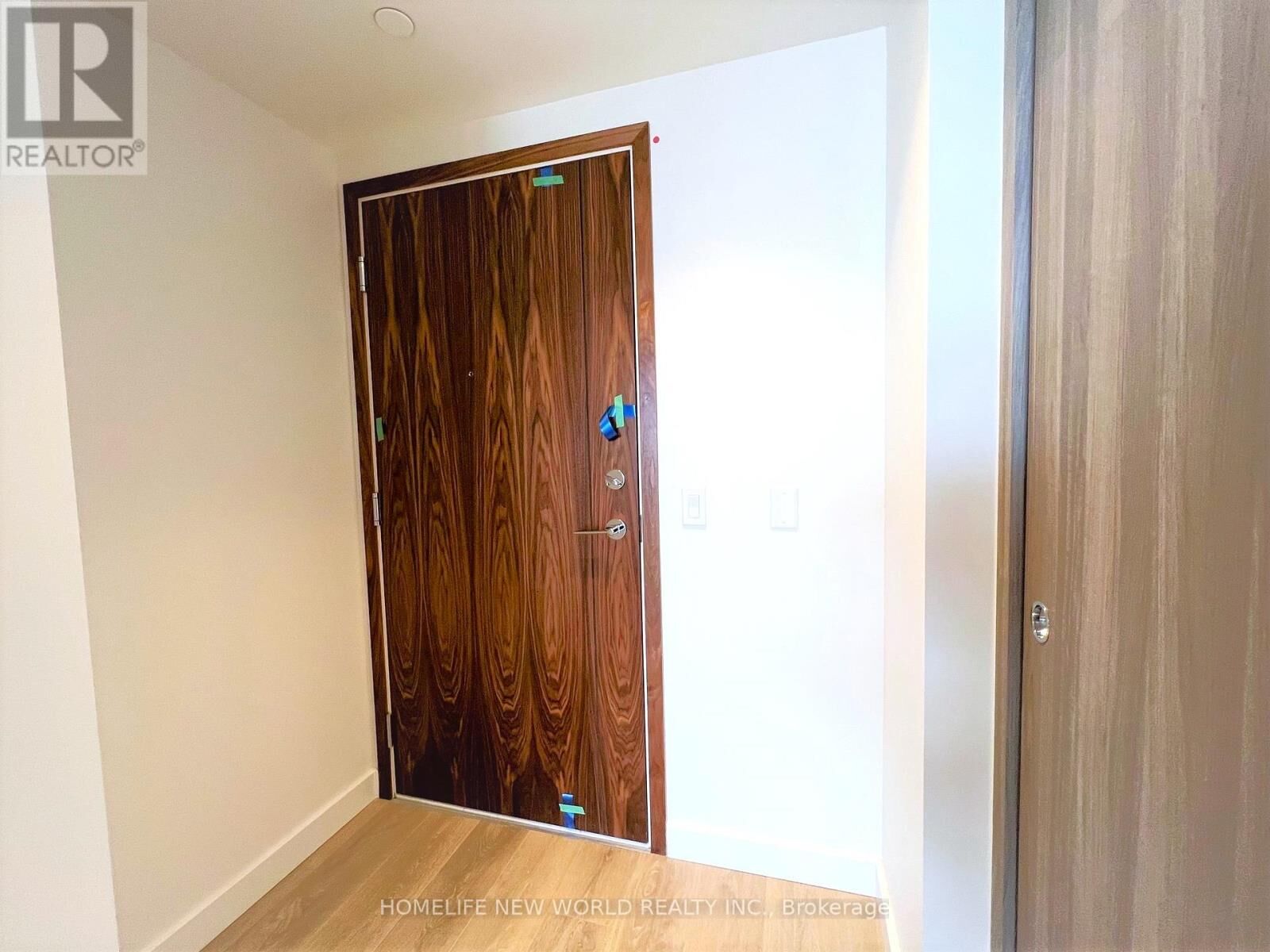 Property Photo:  85 McMahon Drive 1110  ON M2K 0C2 
