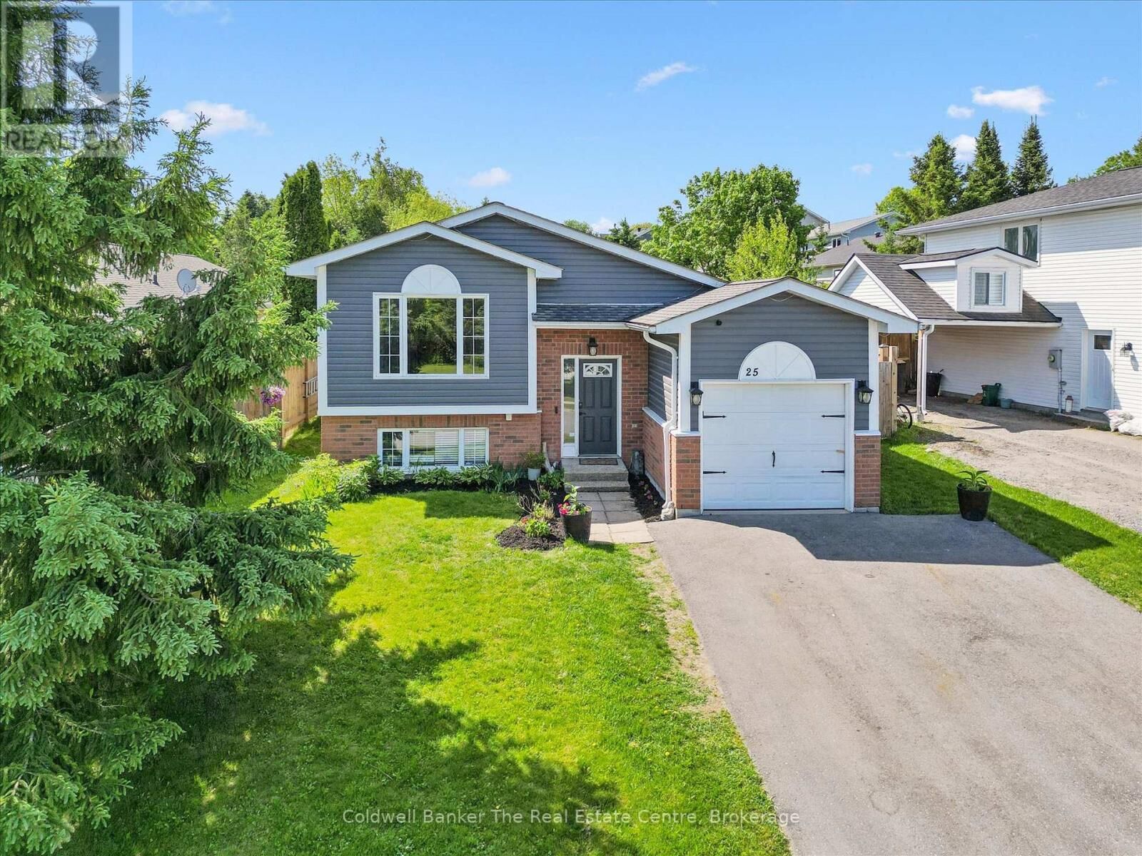 Property Photo: 25 Lankin Avenue ON P1L 1Y4
