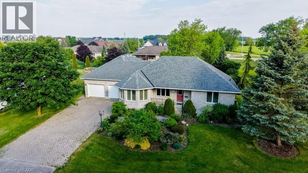 Property Photo:  246 King Street  ON N0G 1B0 