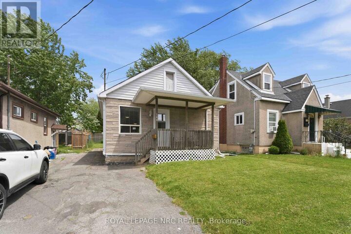 Property Photo:  144 McAlpine Avenue South  ON L3B 1T6 