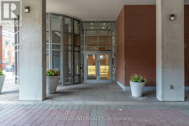 Property Photo:  255 Richmond Street East 802  ON M5A 4T7 