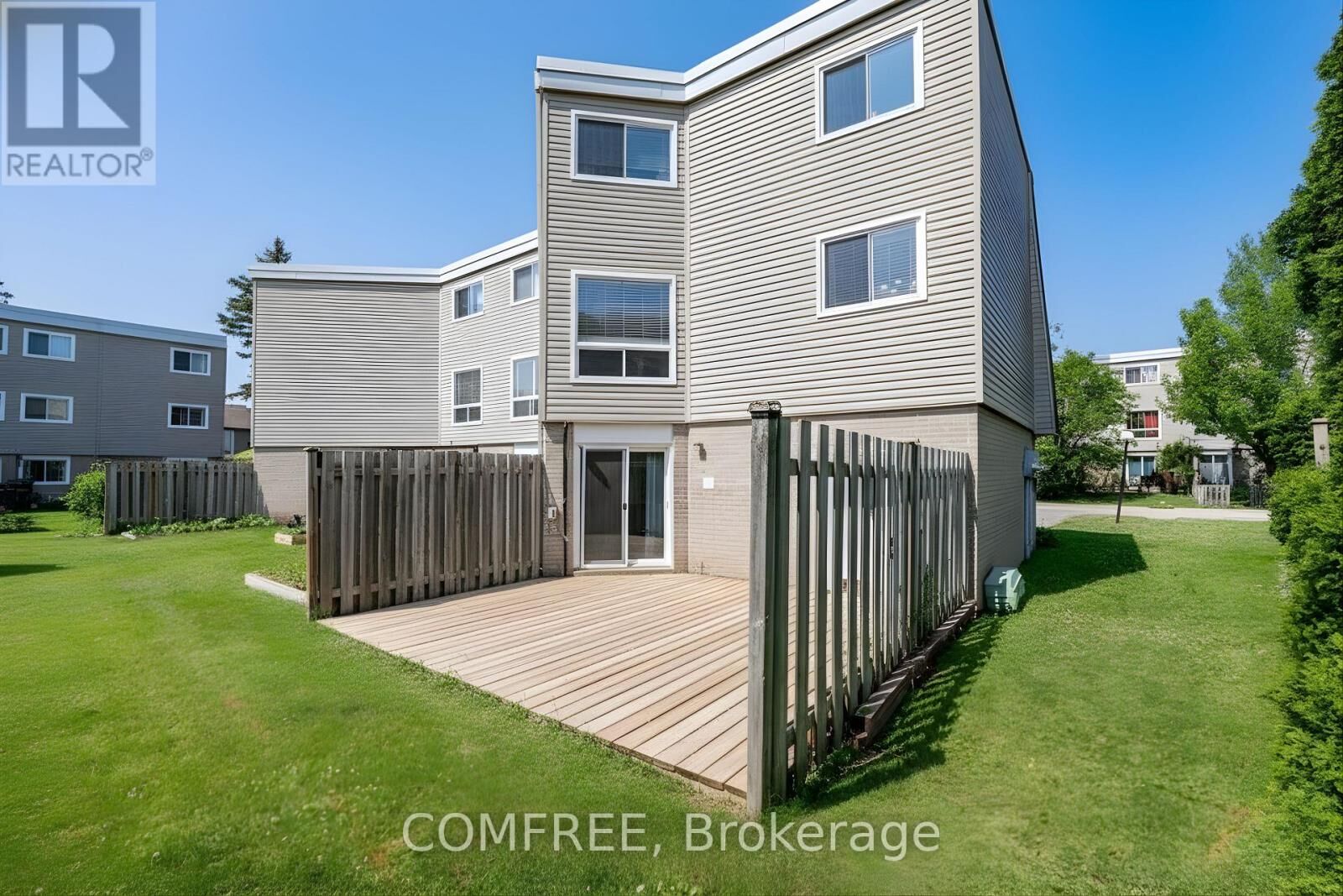 Property Photo:  60 Elmsdale Drive 26  ON N2E 2G4 