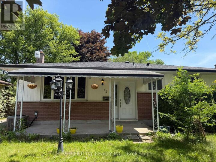Property Photo:  42 Oneida Road  ON N5V 2X1 