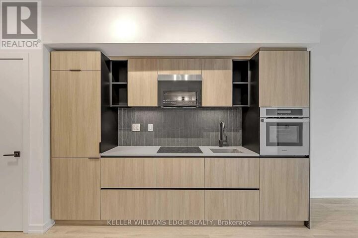 Property Photo:  2 Augusta Avenue 202  ON M5V 0T3 