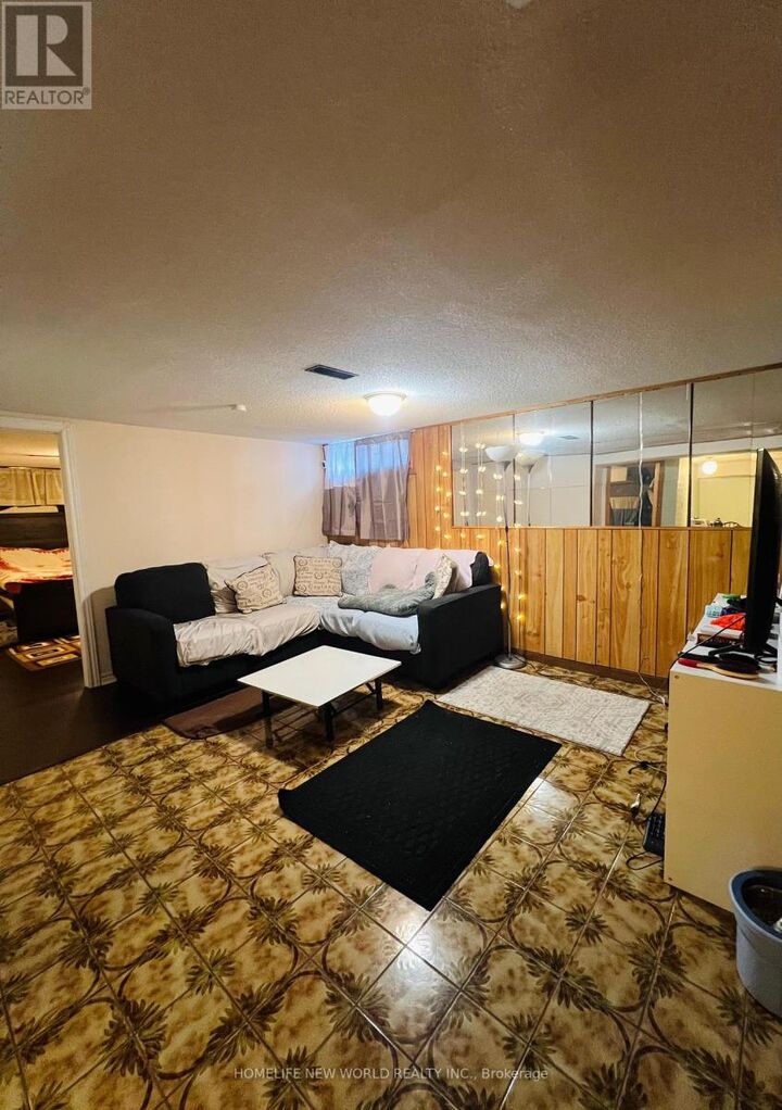 Property Photo:  213 Beechy Drive Basement  ON L4C 2X6 