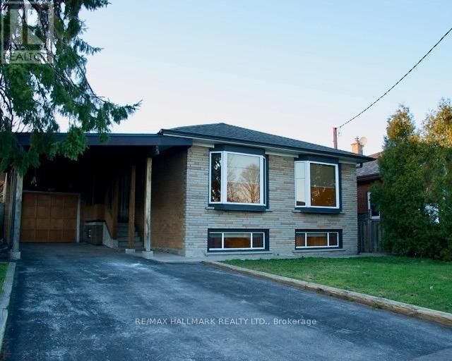 Property Photo:  162 Combe Avenue  ON M3H 4K3 