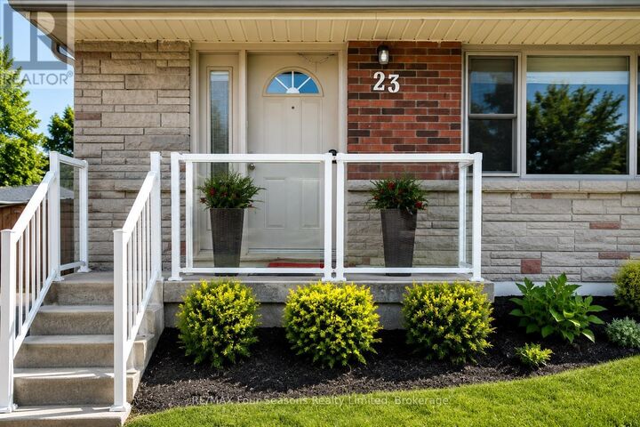Property Photo:  23 Camille Court  ON L8T 2C8 