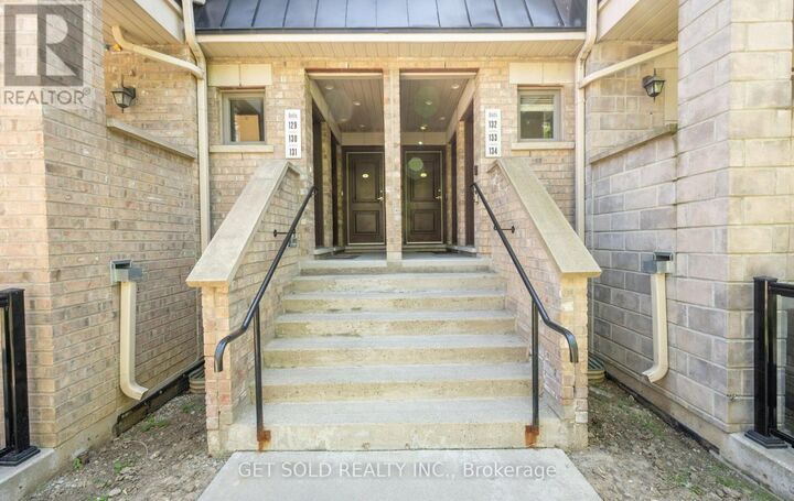 Property Photo:  80 Parrotta Drive 132  ON M9M 0E6 