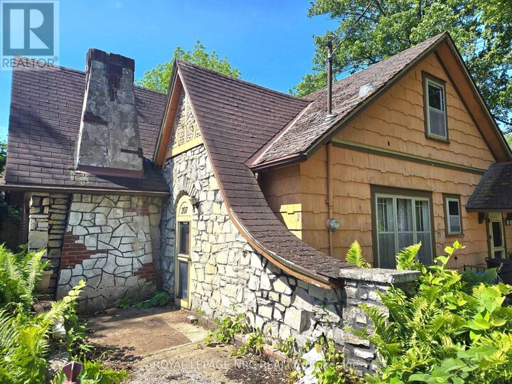 Property Photo: 207 Derby Road ON L0S 1B0