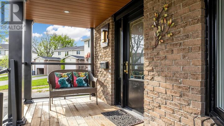 Property Photo:  334 Killarney Court  ON L1J 6C7 