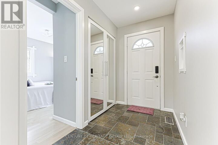 Property Photo: 31 Mitchell Avenue ON L4A 7X3