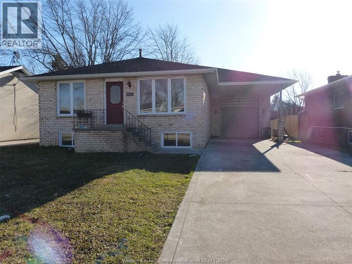 Property Photo:  355 Munger Avenue West  ON N0R 1G0 