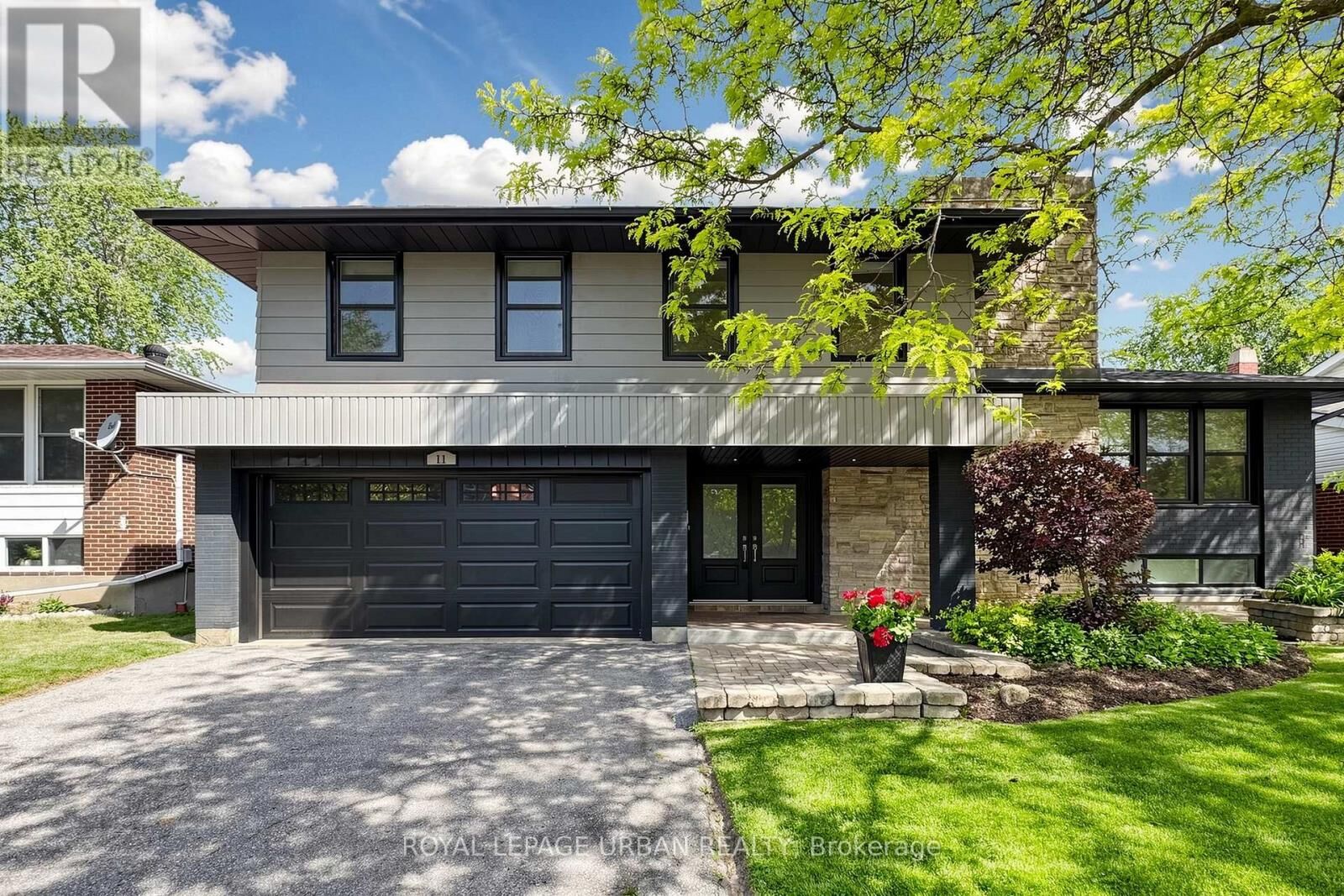 Property Photo:  11 Caronridge Crescent  ON M1W 1L1 