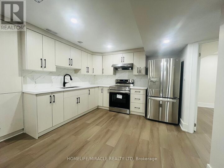 Property Photo:  28 Fishlock Street  ON L1Z 1G3 