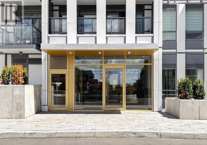 Property Photo:  1005 Dundas Street East 136  ON L6H 8C7 