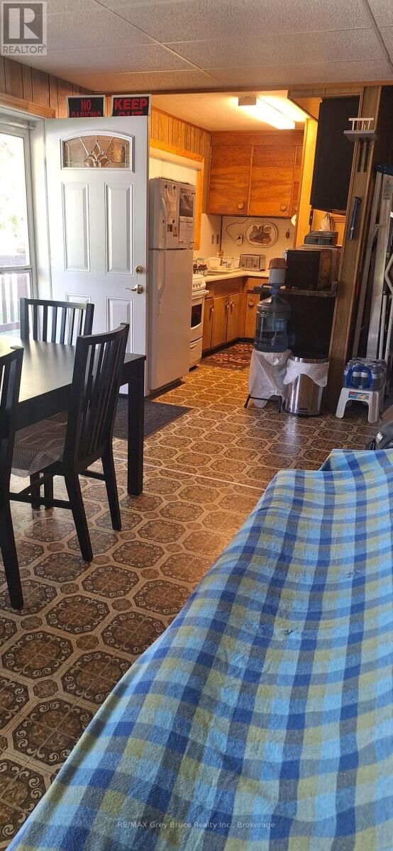 Property Photo:  610 Second Avenue South  ON N0H 2G0 