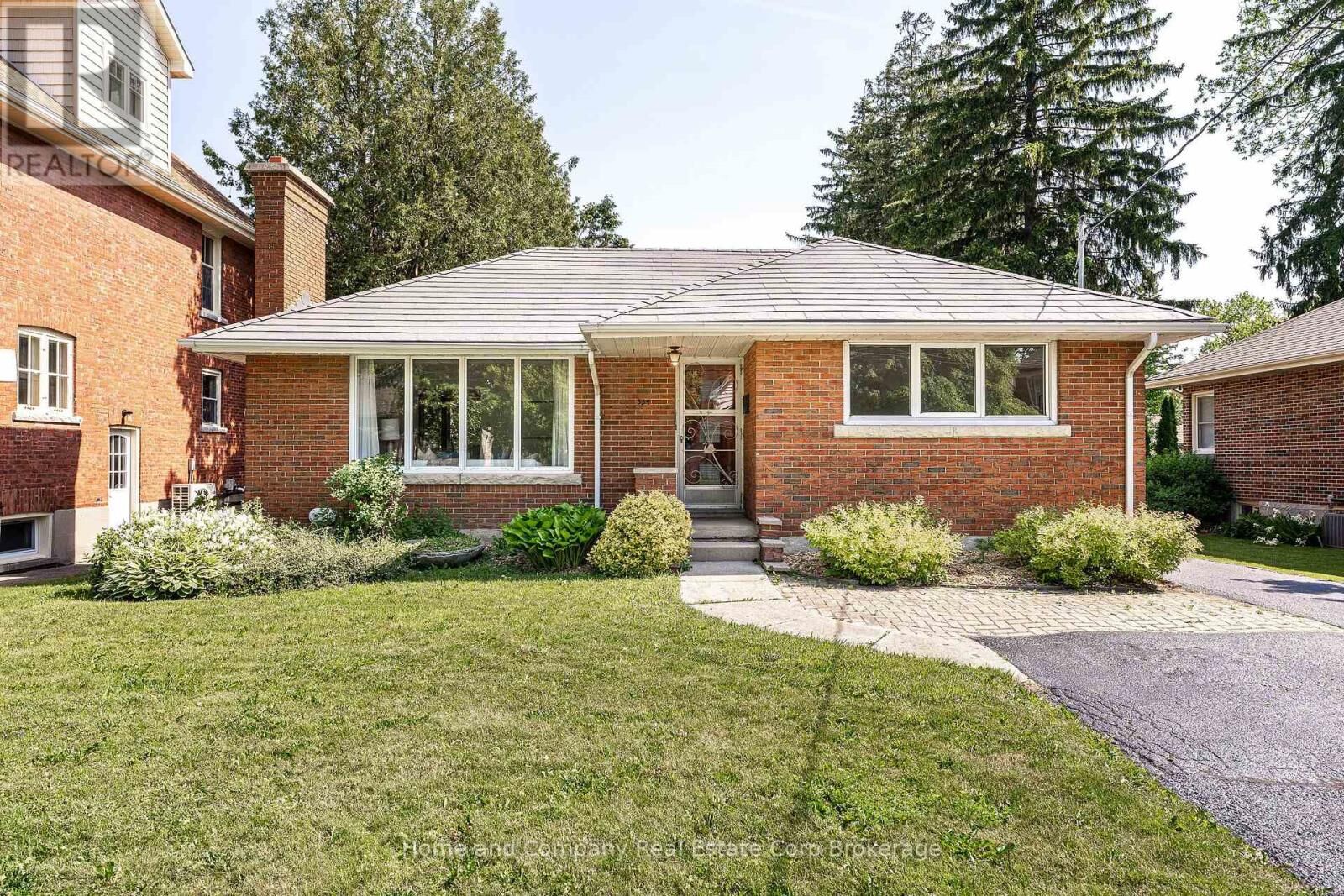 Property Photo: 354 West Gore Street ON N5A 1L1