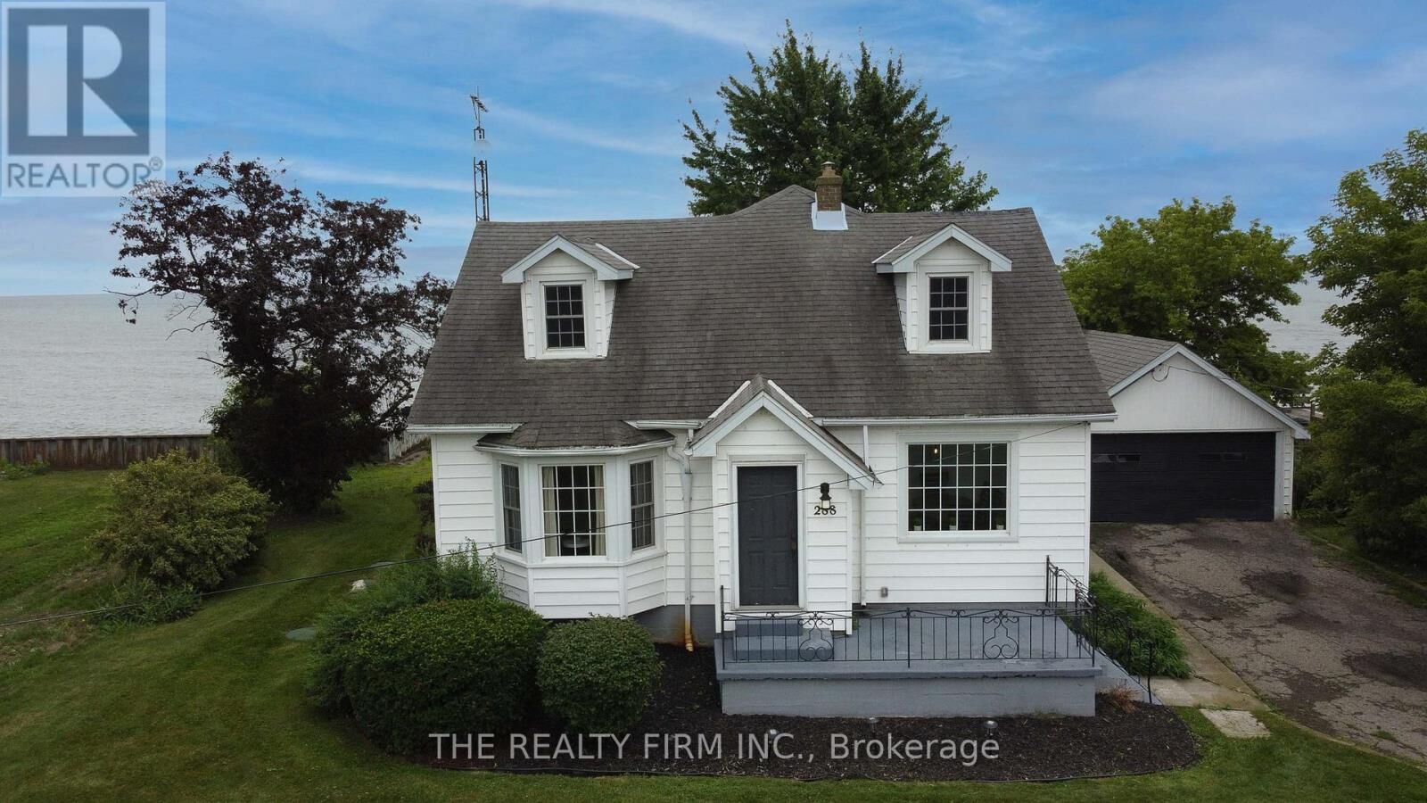 Property Photo:  18378 Erie Shore Drive  ON N0P 1A0 