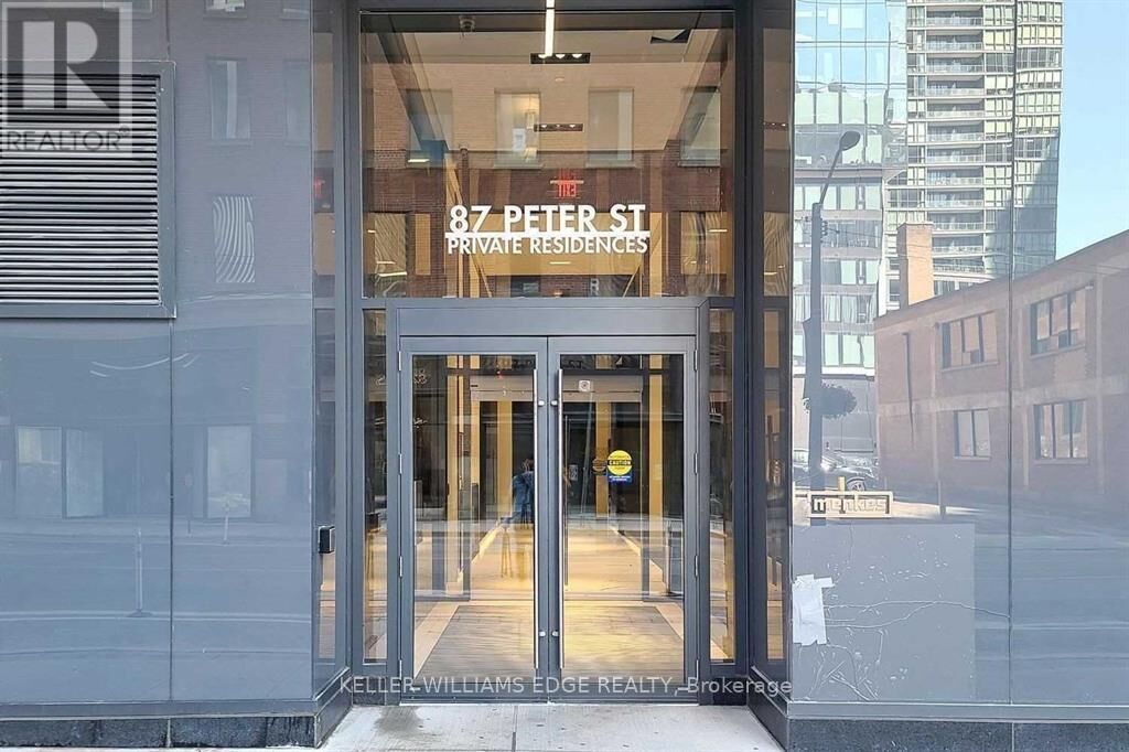 Property Photo:  87 Peter Street 1901  ON M5V 0P1 