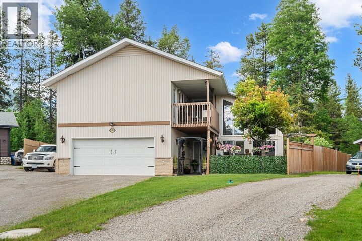 Property Photo: 1313 Cypress Place BC V0B 2G2