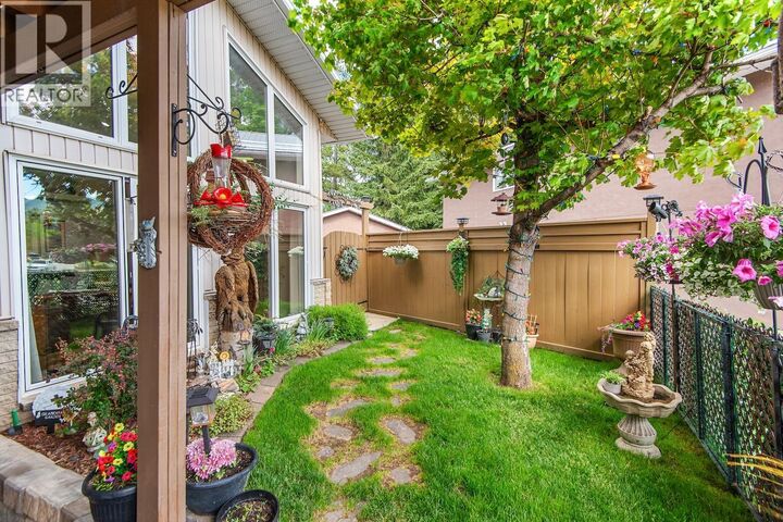 Property Photo: 1313 Cypress Place BC V0B 2G2