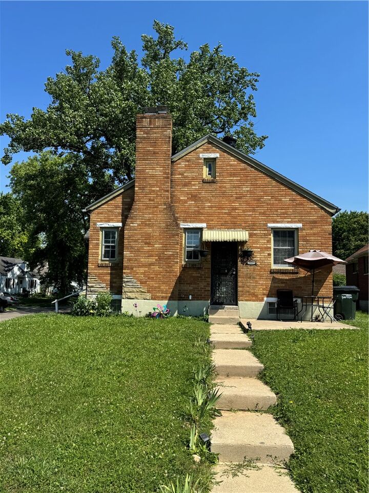 Property Photo:  3327 Earlham Drive  OH 45406 