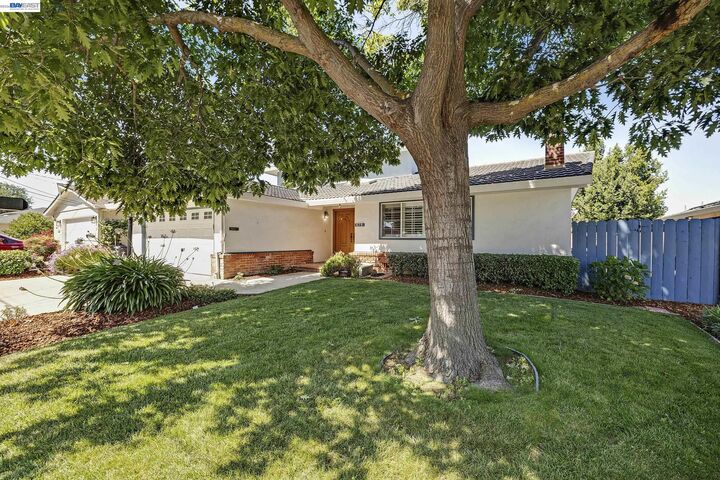 Property Photo: 879 Via Seville CA 94550