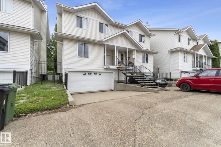 Property Photo:  9814 108A  AB T8L 4C7 
