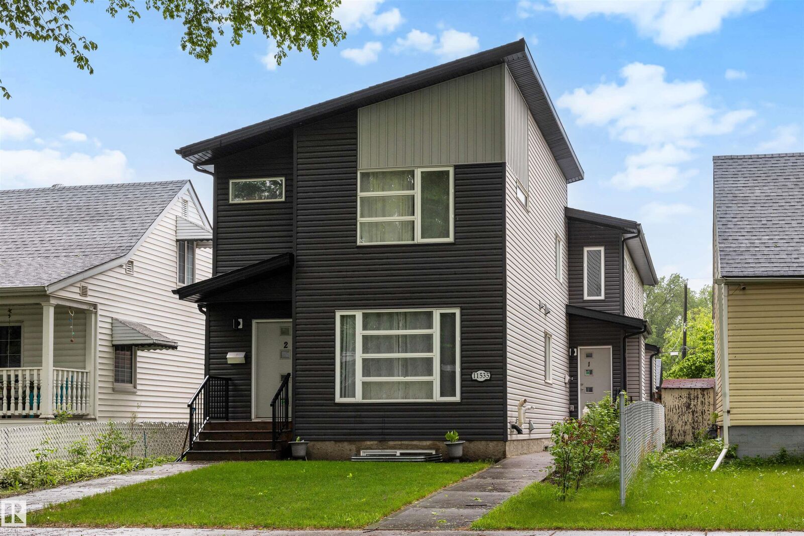 Property Photo:  11535 88 Street NW 1  AB T5B 3R2 