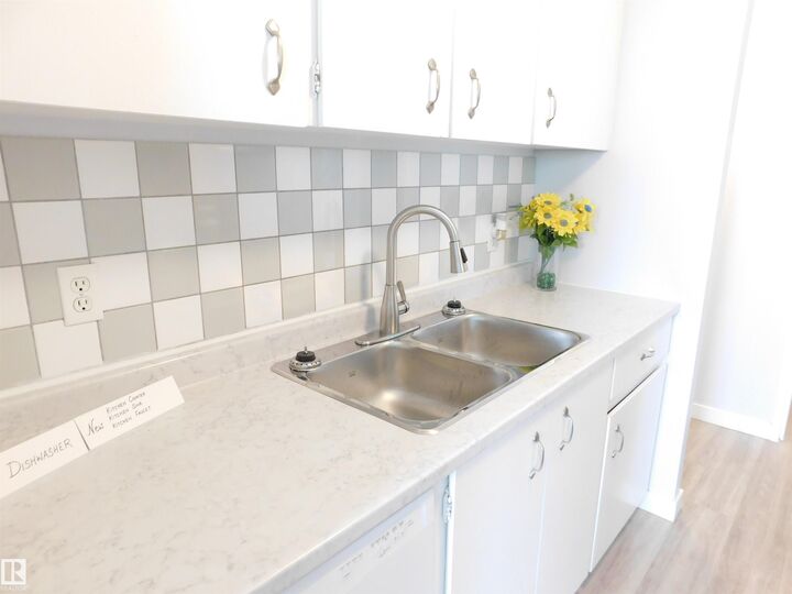 Property Photo:  13910 Stony Plain Road NW 903  AB T5N 3R2 