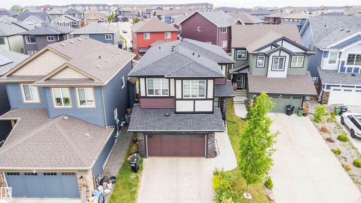 Photo de la propriété:  2417 Wonnacott Court SW  AB T6X 2K5 