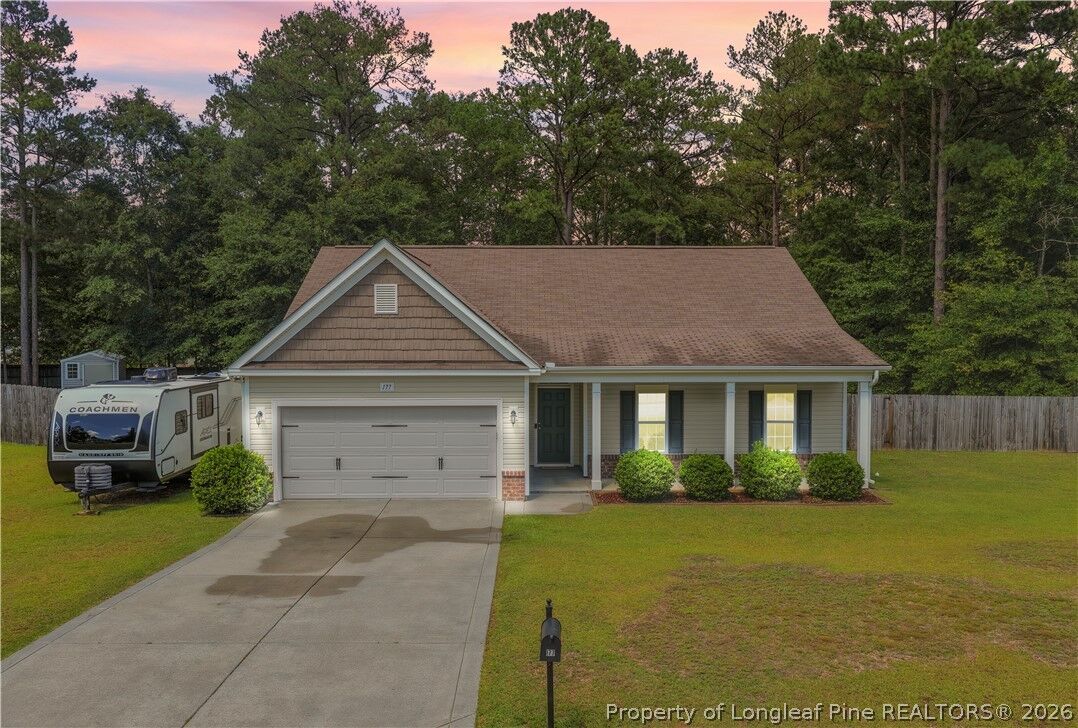 Property Photo: 177 Sidesaddle Court NC 28376