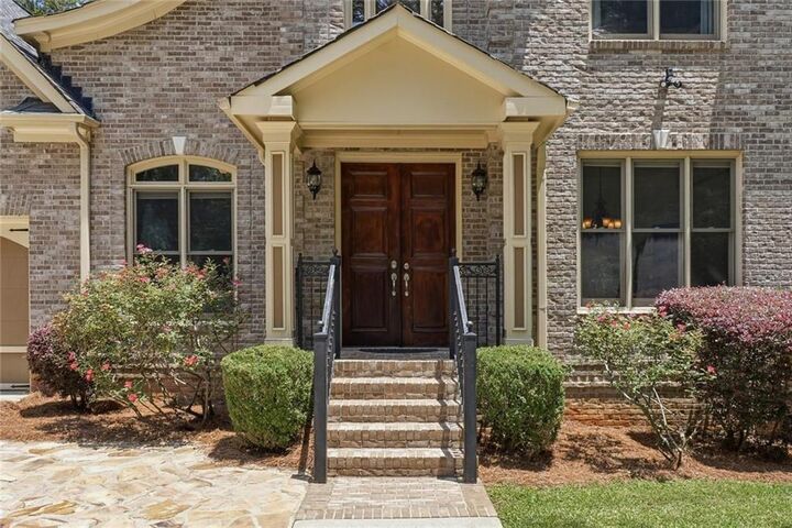 Property Photo: 2715 Henderson Road GA 30084