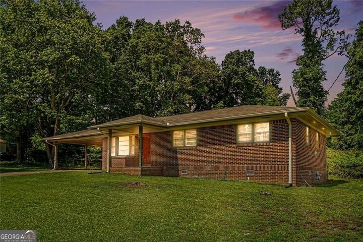 Property Photo:  5900 Pendley Court  GA 30126 