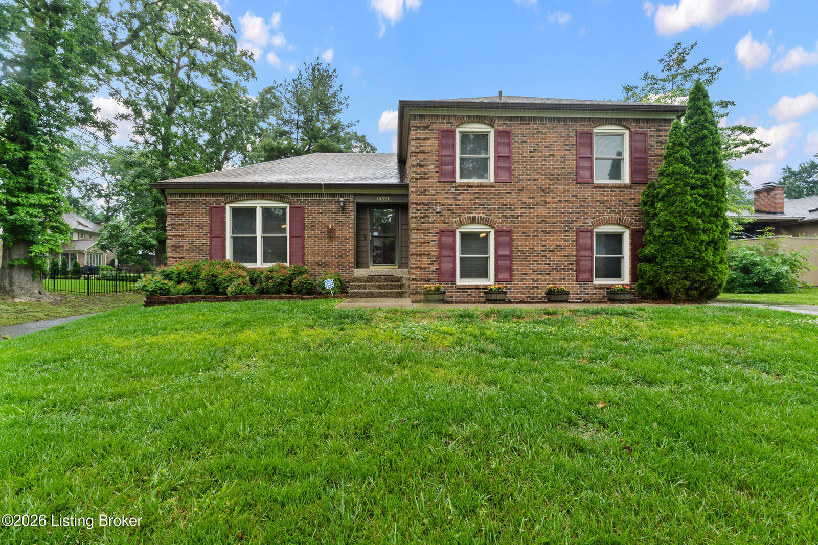 Property Photo:  10521 Applecross Way  KY 40223 