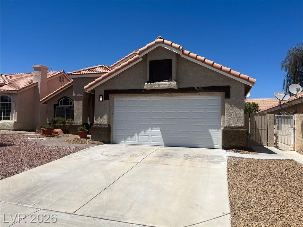 Property Photo: 1316 Royal Creek Court NV 89031