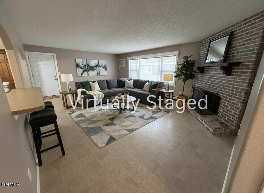 Property Photo:  120 Lake Avenue 4  ND 58504 