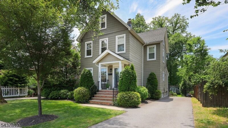 Property Photo:  738 Rahway Ave  NJ 07090 