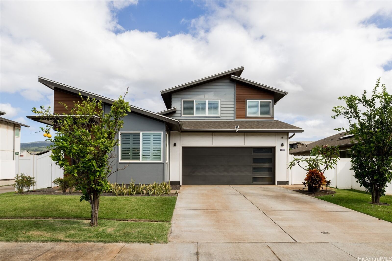 Property Photo: 91-1312 Ipuolono Street 1312 HI 96706