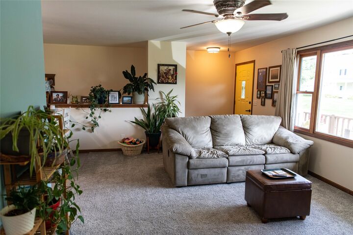 Property Photo: 501 E Washington Street IA 50170