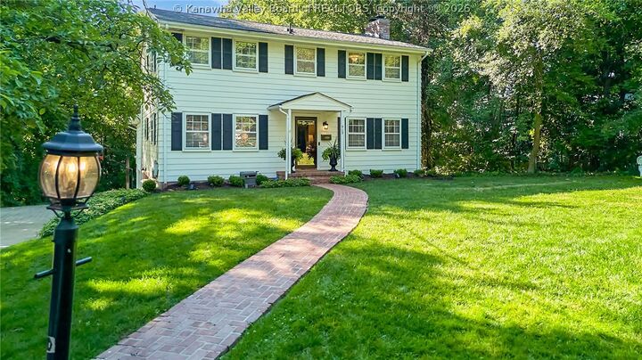 Property Photo:  909 Chestnut Road  WV 25314 