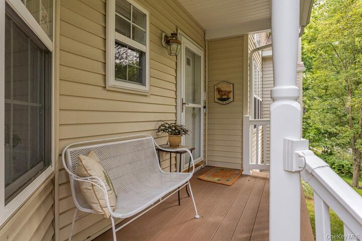 Property Photo:  202 Pondview Loop 202  NY 12590 
