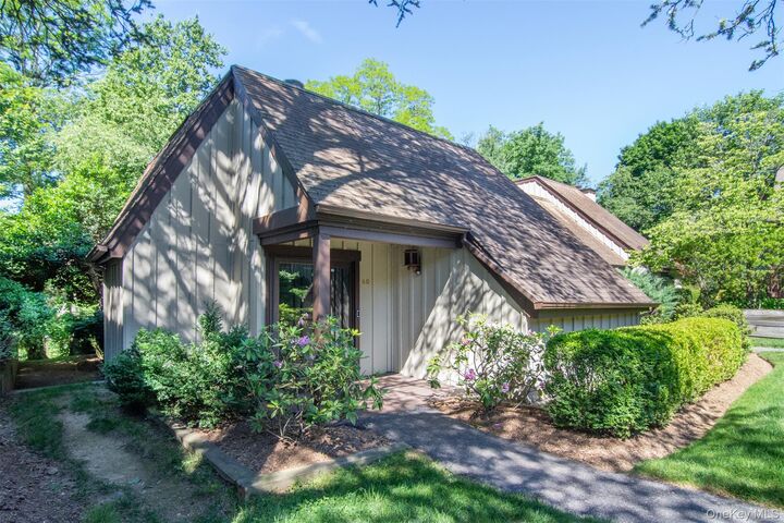 Property Photo:  60 Quail Close  NY 10533 