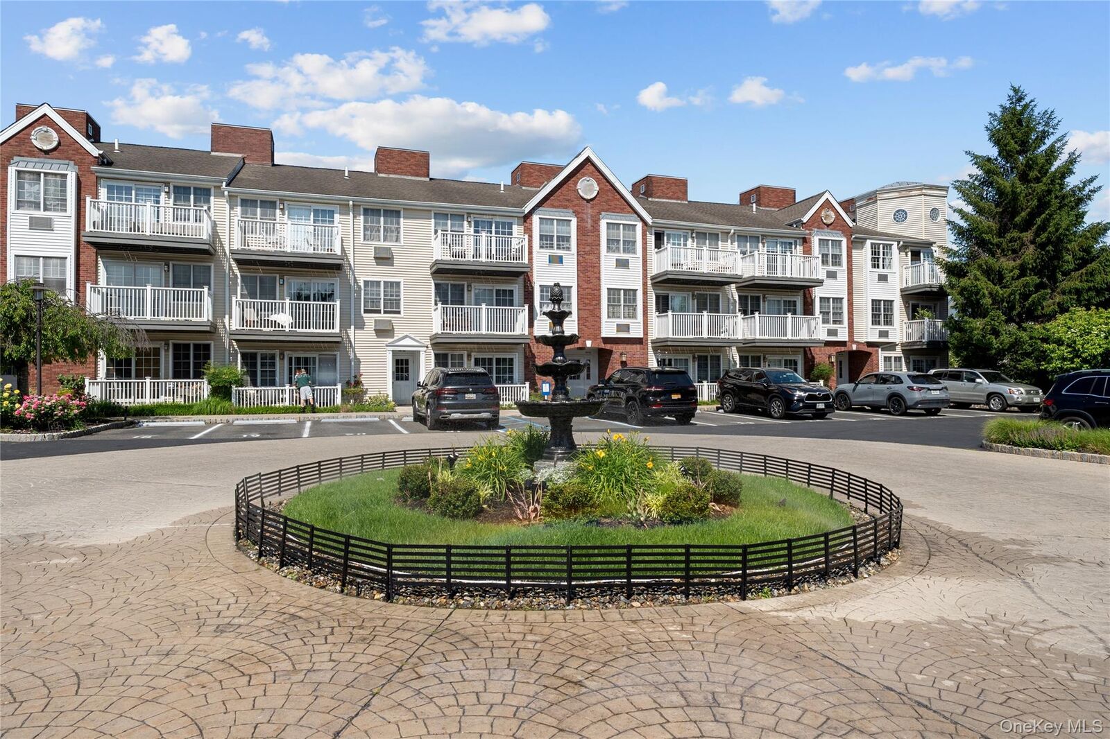 Property Photo:  9452 Magnolia Court 1B  NY 11417 