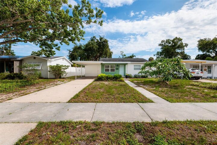 Property Photo:  661 63rd Avenue S  FL 33705 