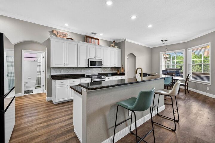 Property Photo:  18127 Heron Walk Drive  FL 33647 