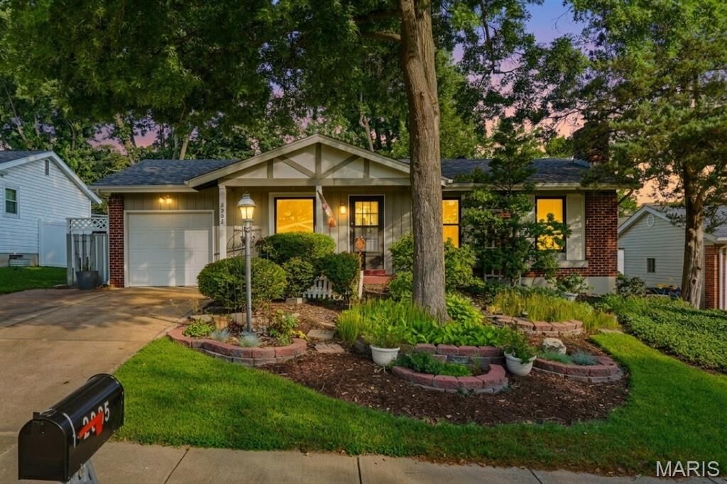 Property Photo:  2005 Cleopatra Drive  MO 63026 